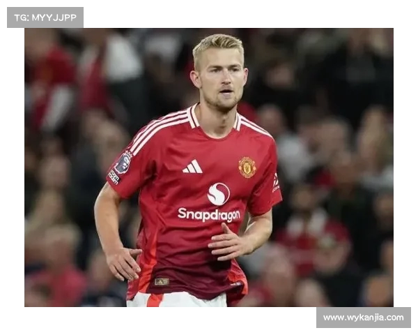 滕哈赫渴望德里赫特加盟曼联,拜仁德甲冠军或成转会关键(德里赫特加盟巴萨) 滕哈赫渴望德里赫特加盟曼联,拜仁德甲冠军或成转会关键(德里赫特加盟巴萨)